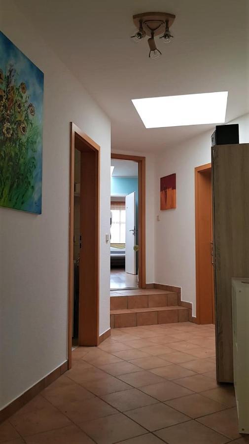 Gaestewohnung 4-Raum Wohnung Fuer 2-8 Personen Zwickau Exterior foto